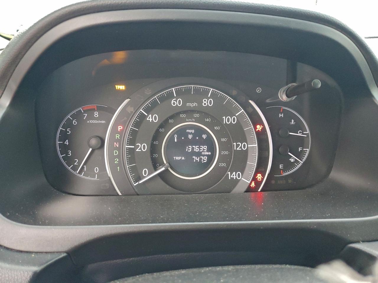2013 HONDA CR-V LX photo 25