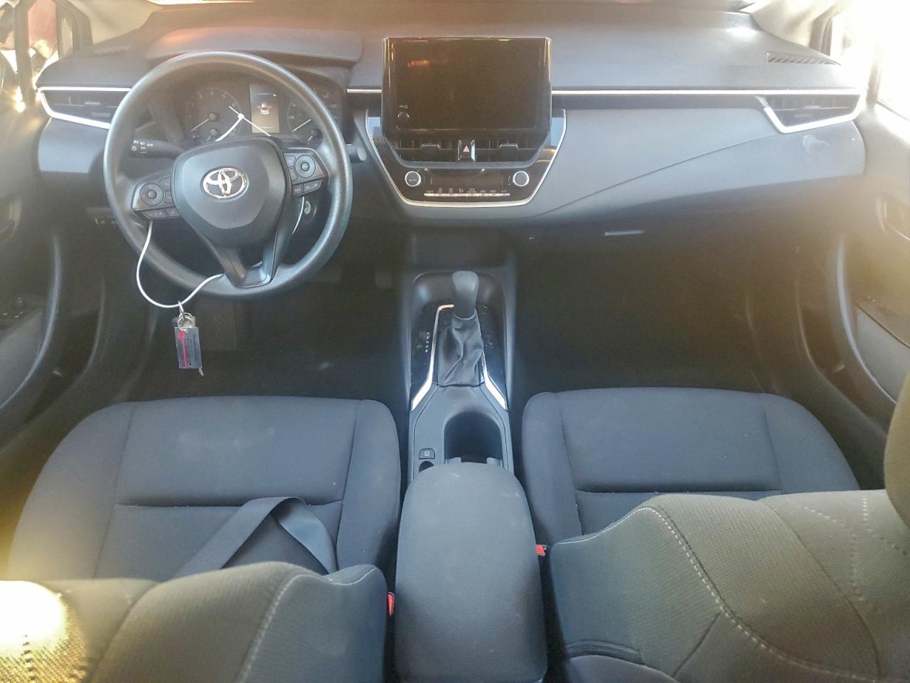 2024 TOYOTA COROLLA LE photo 8
