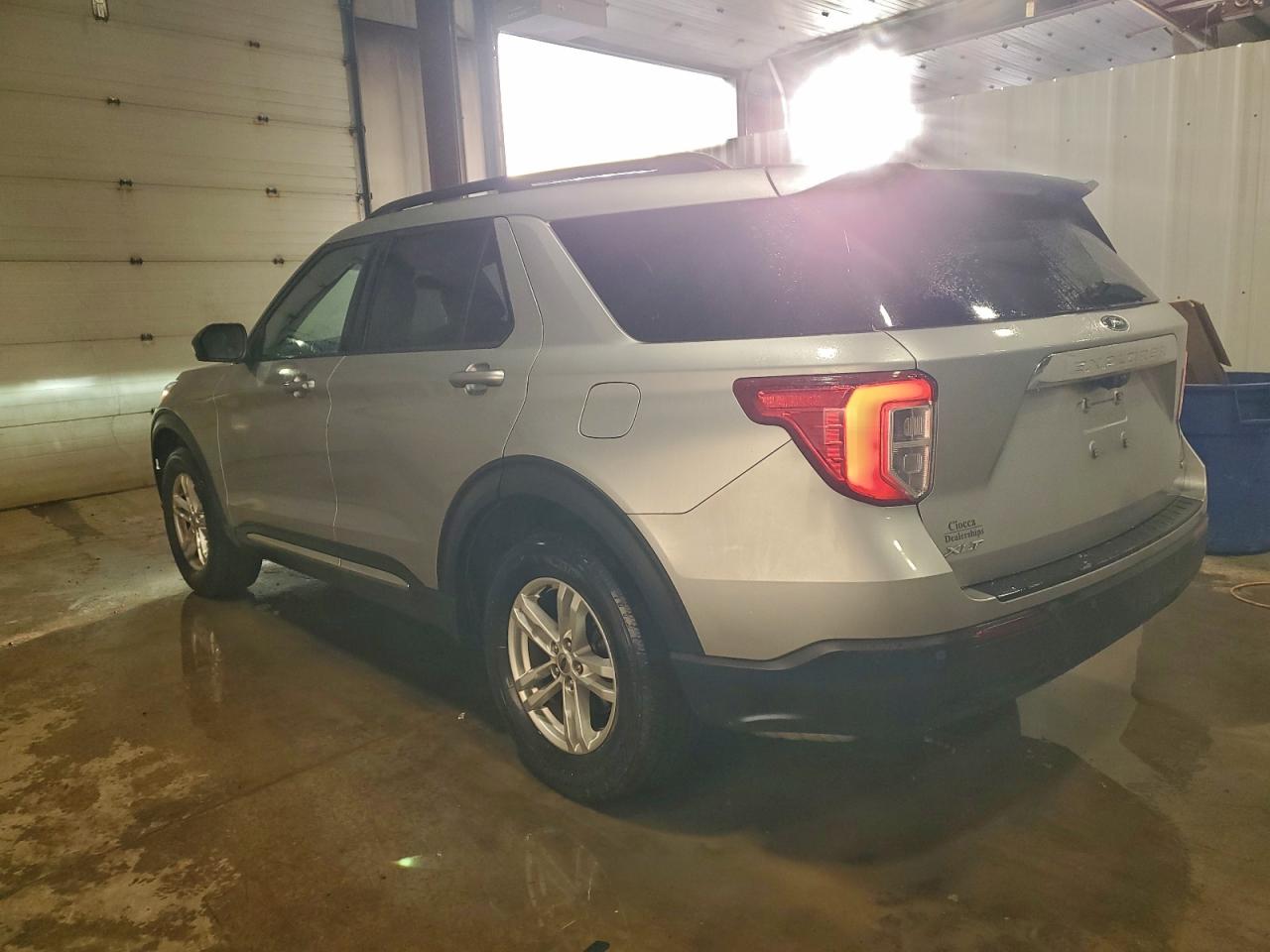 2020 FORD EXPLORER XLT photo 2