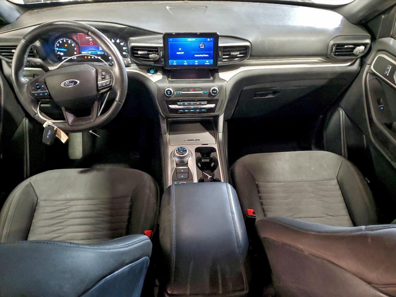 2020 FORD EXPLORER XLT photo 8
