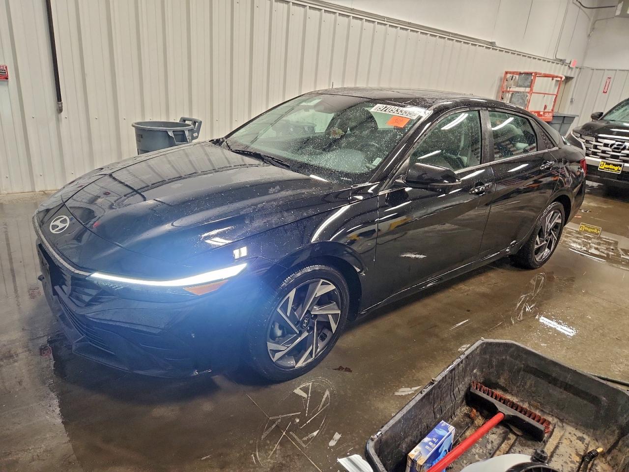2024 HYUNDAI ELANTRA