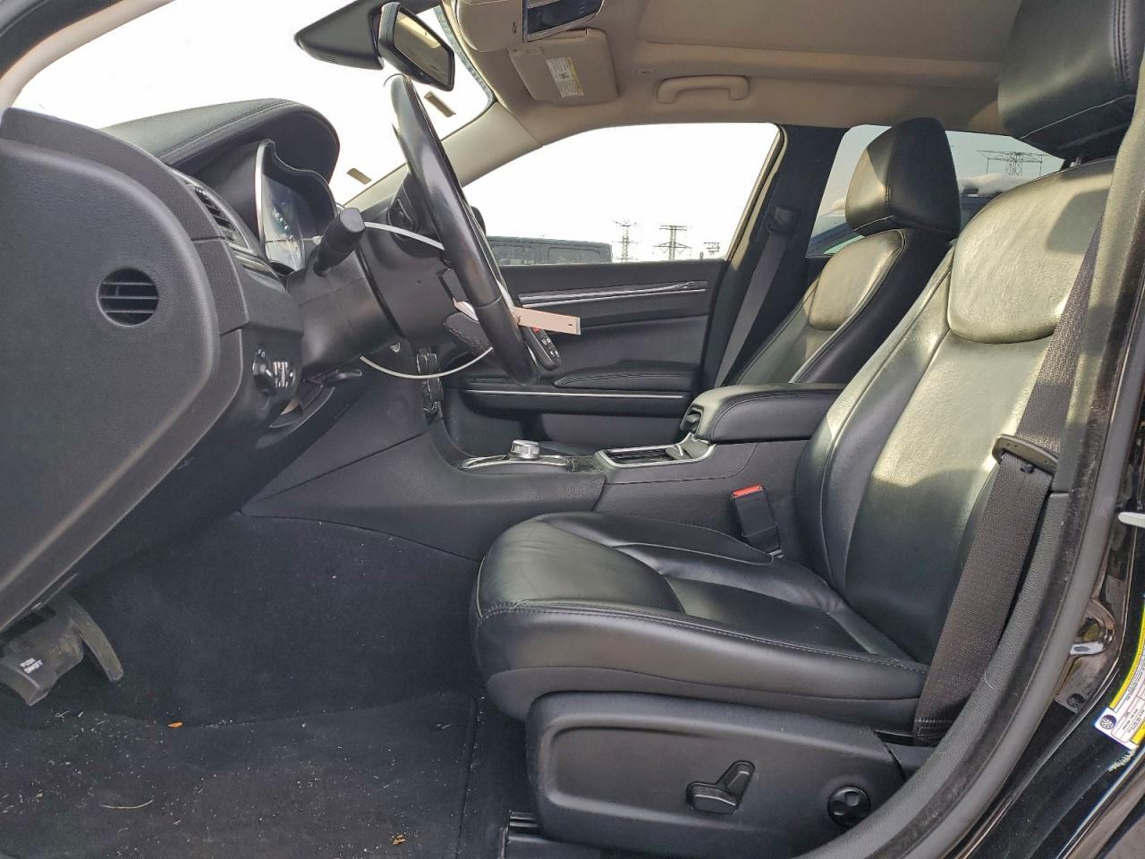 2021 CHRYSLER 300 TOURING photo 7
