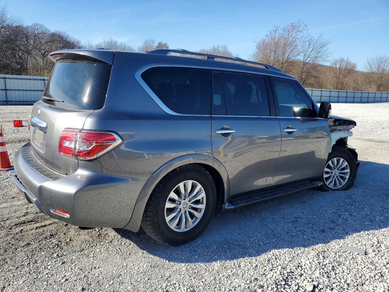 2019 NISSAN ARMADA SV photo 5