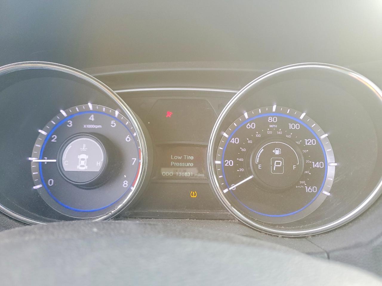 2014 HYUNDAI SONATA GLS photo 9