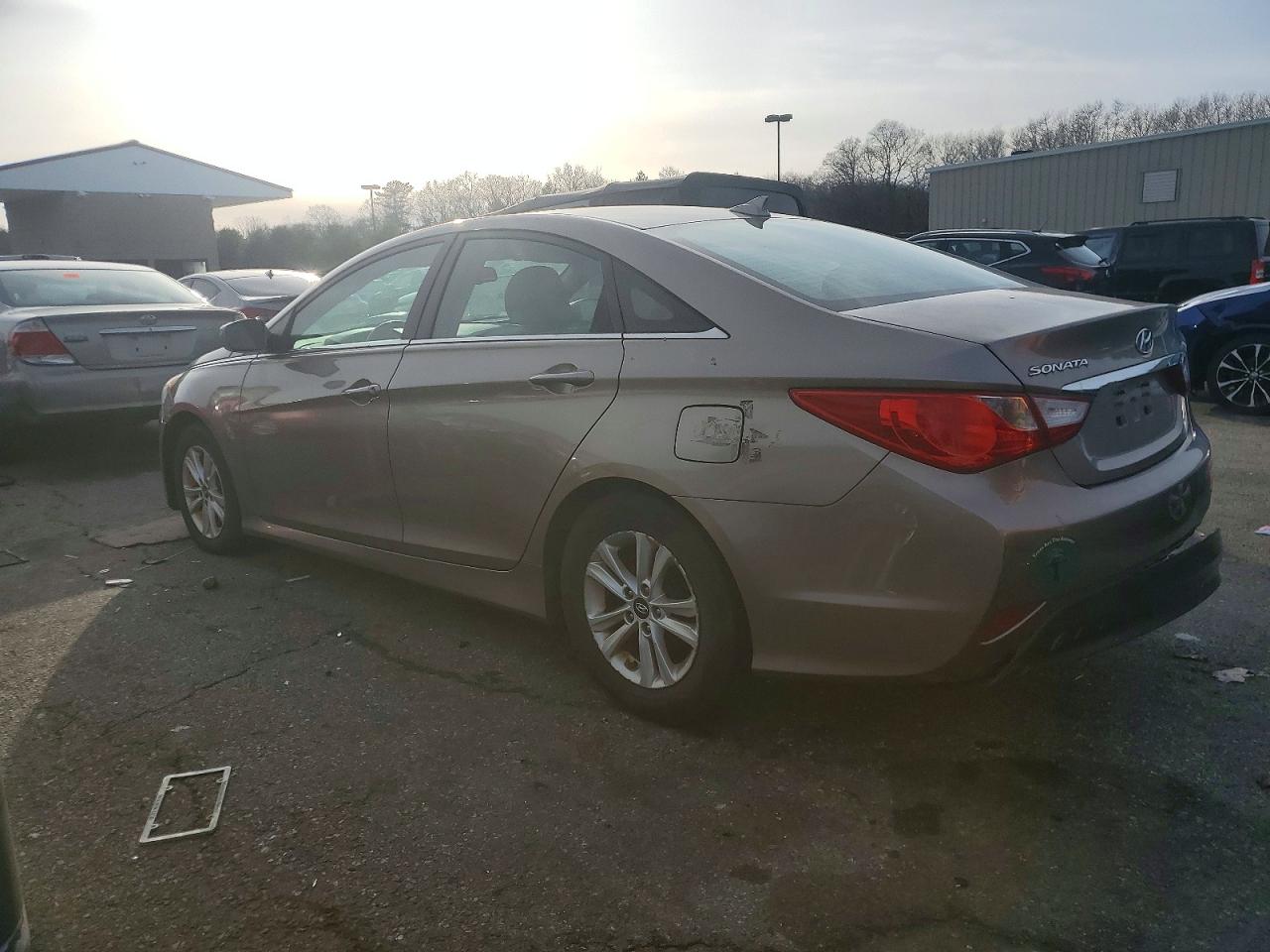 2014 HYUNDAI SONATA GLS photo 2