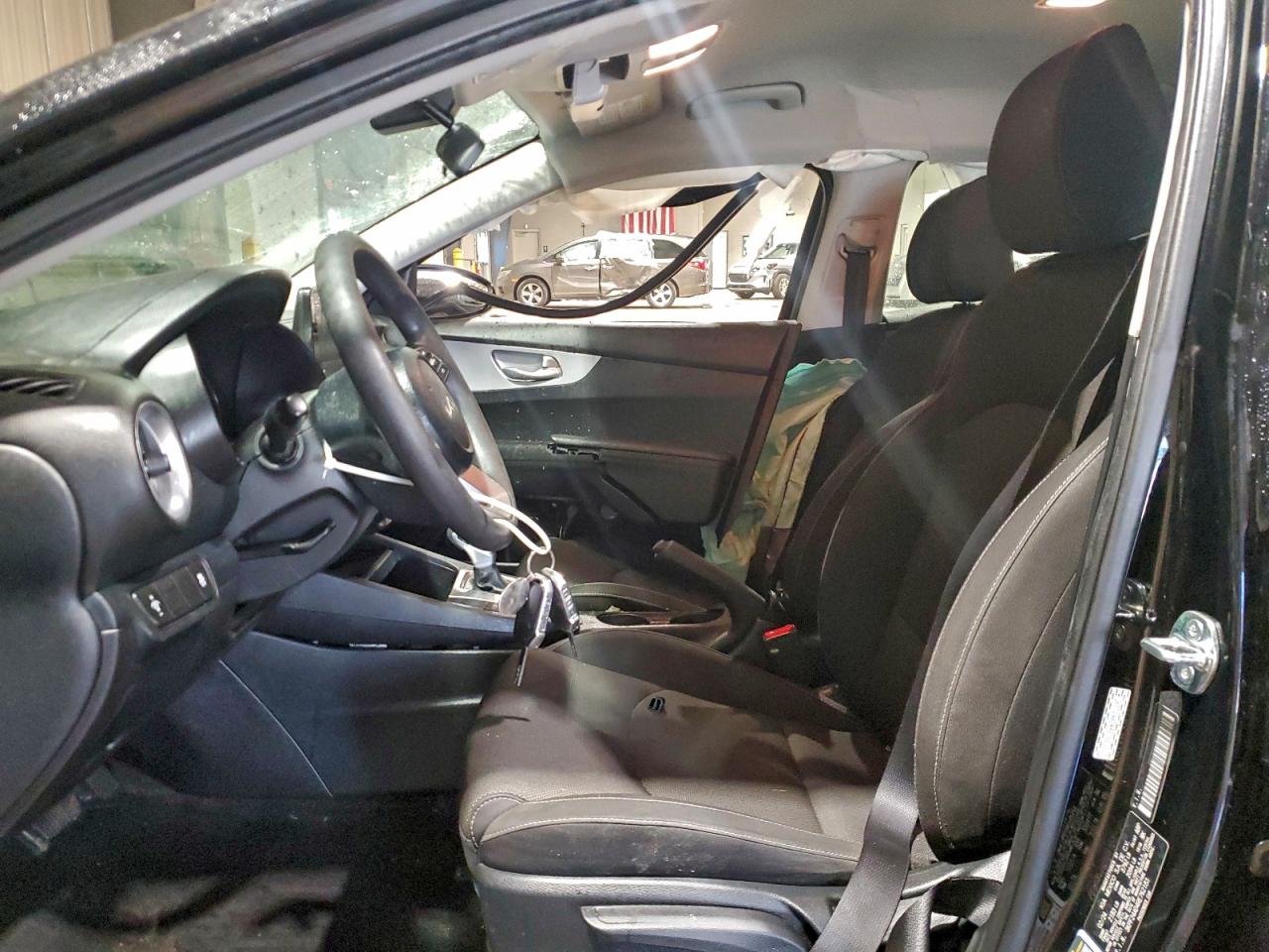 2024 KIA FORTE LX photo 19