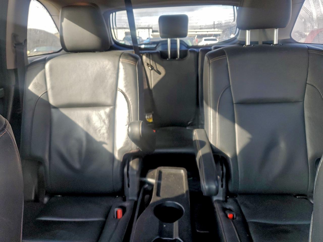 2017 TOYOTA HIGHLANDER HYBRID LIMITED photo 10