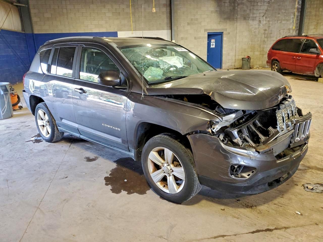 2016 JEEP COMPASS LATITUDE photo 4