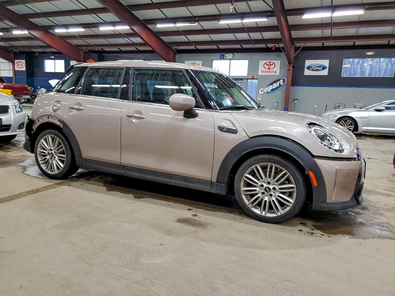 2023 MINI COOPER S photo 4