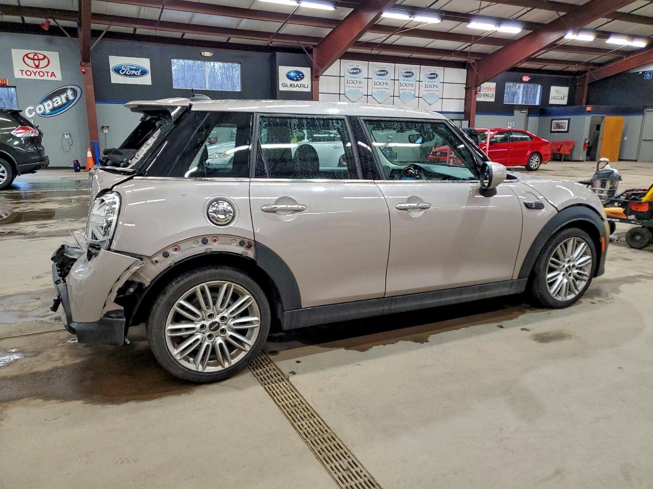 2023 MINI COOPER S photo 3