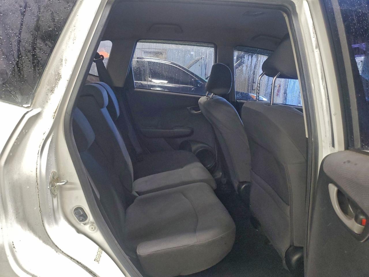 2013 HONDA FIT photo 10