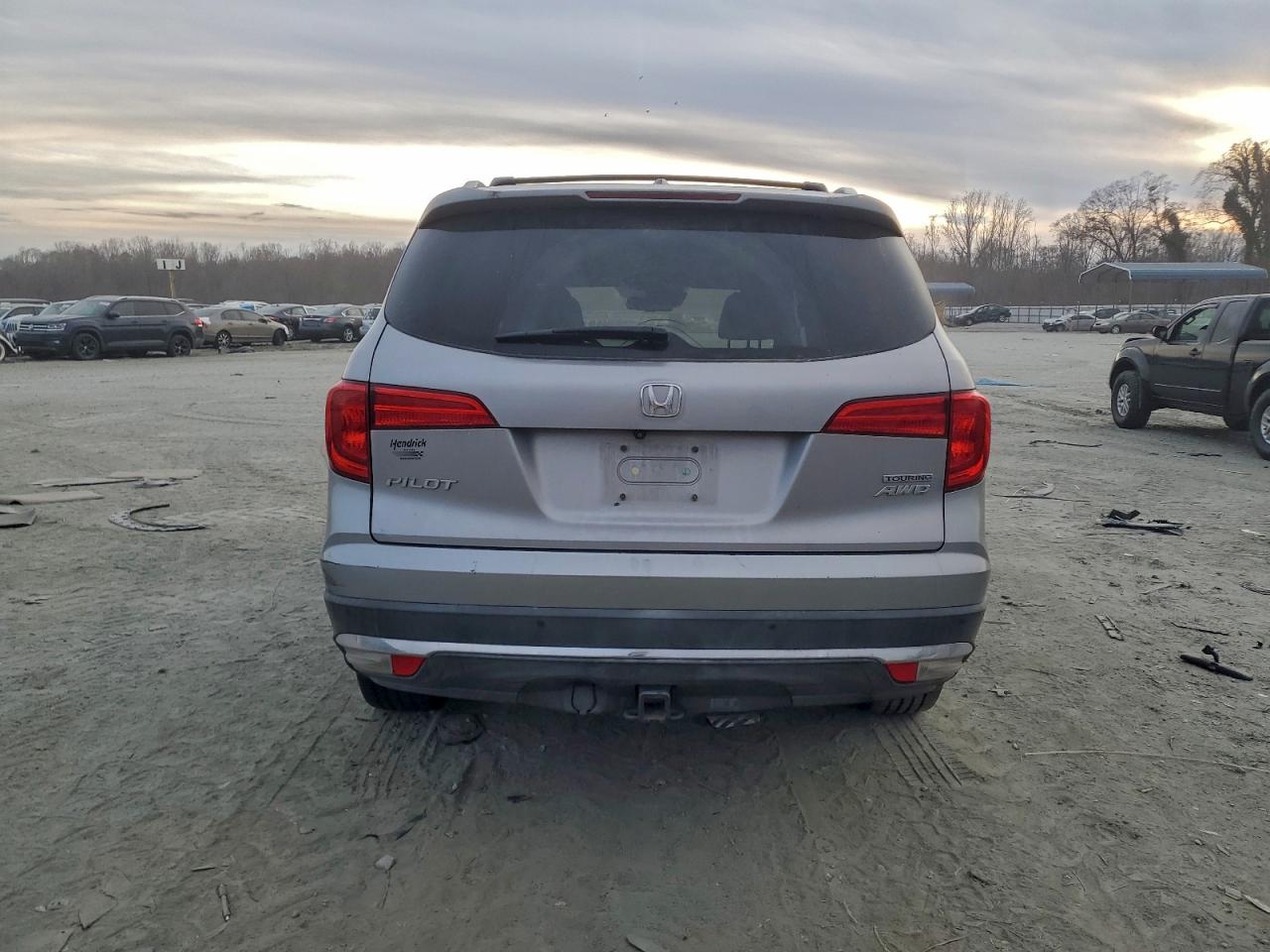 2016 HONDA PILOT TOURING photo 21