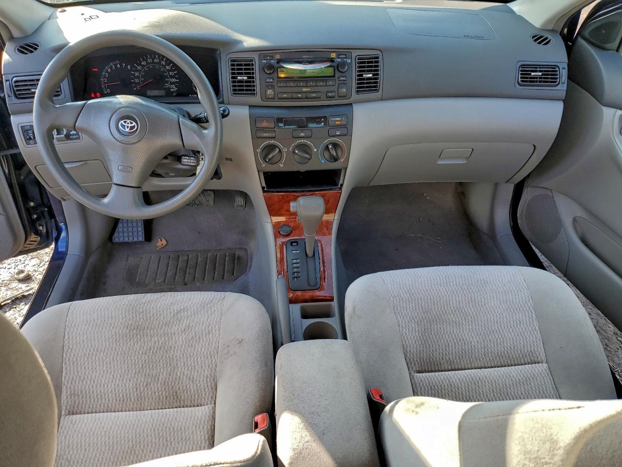 2005 TOYOTA COROLLA CE photo 8