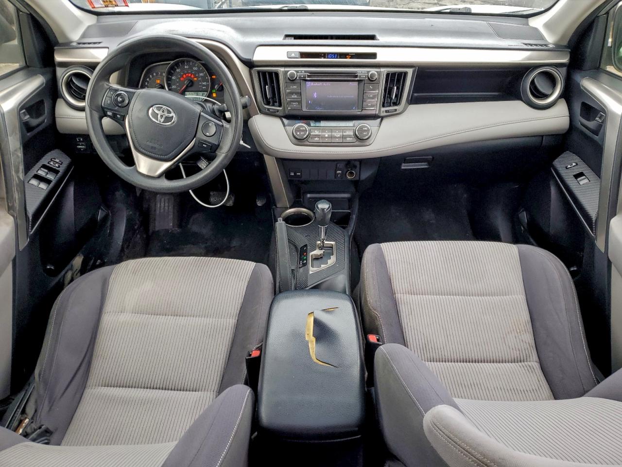 2013 TOYOTA RAV4 XLE photo 8