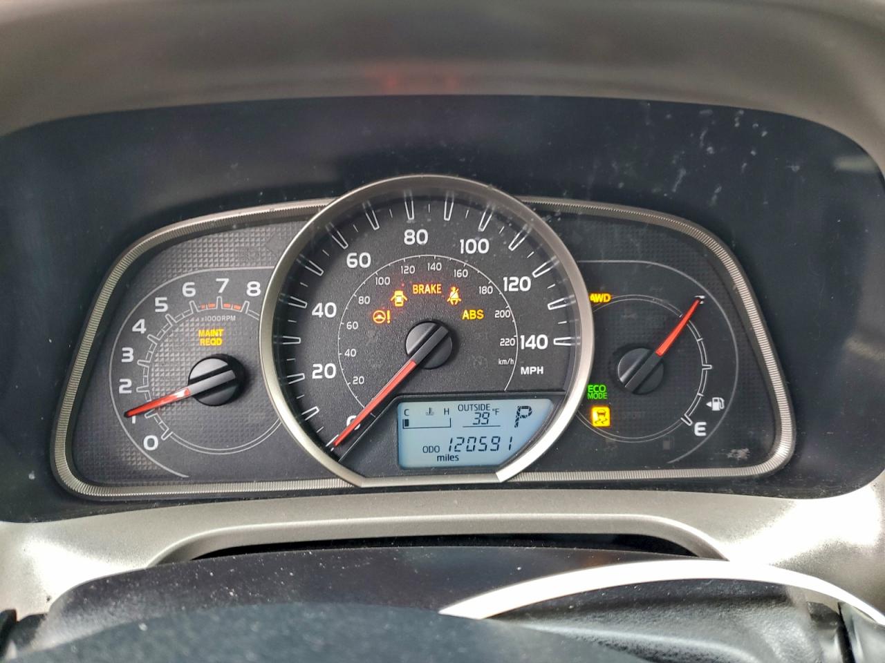 2013 TOYOTA RAV4 XLE photo 9
