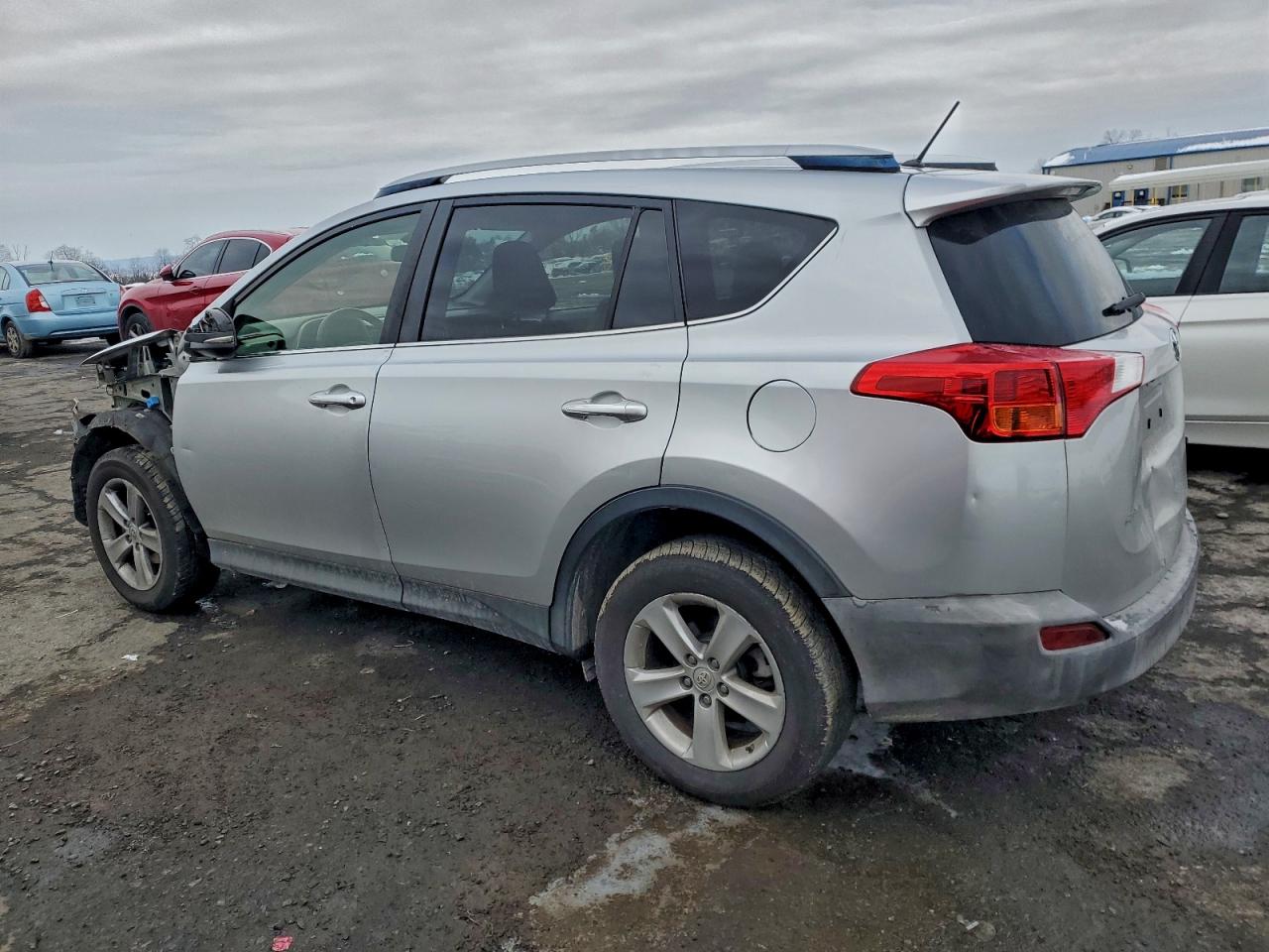 2013 TOYOTA RAV4 XLE photo 2
