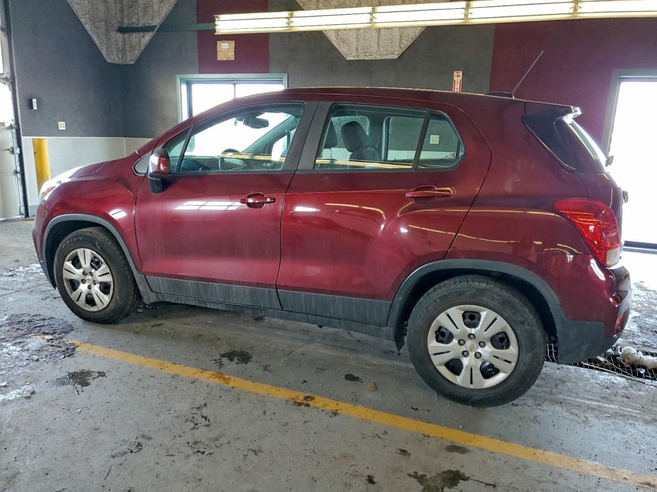 2017 CHEVROLET TRAX LS photo 3