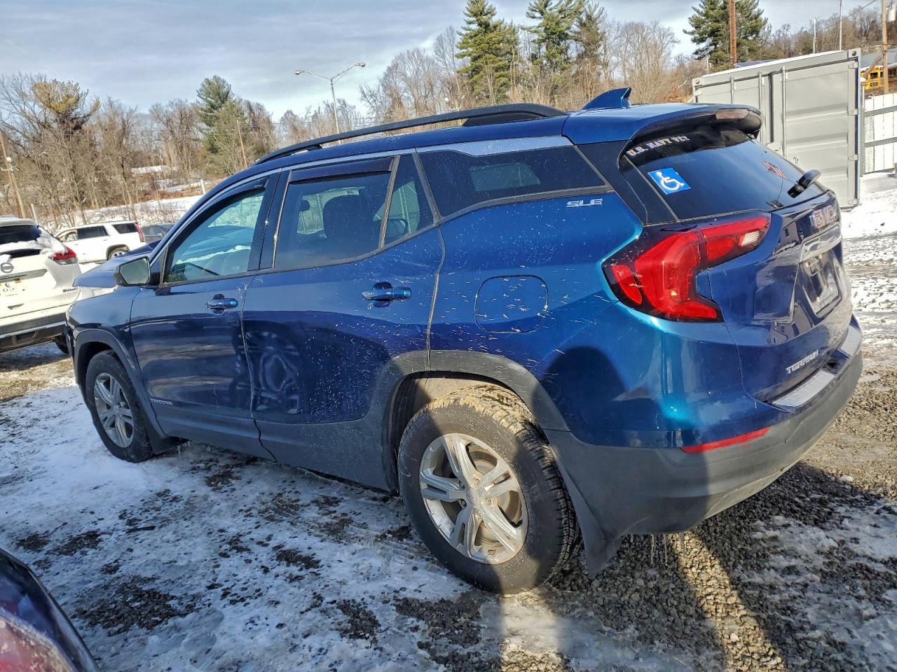 2019 GMC TERRAIN SLE photo 3