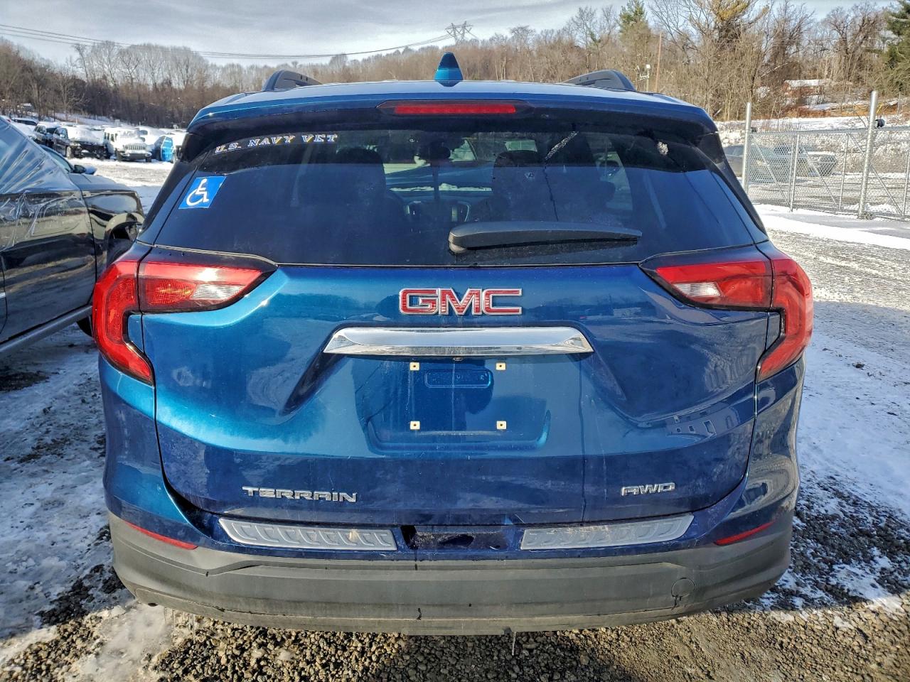 2019 GMC TERRAIN SLE photo 11