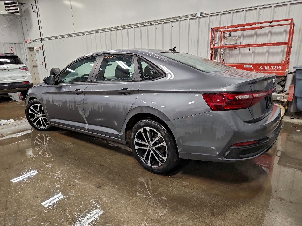 2025 VOLKSWAGEN JETTA SPORT photo 3