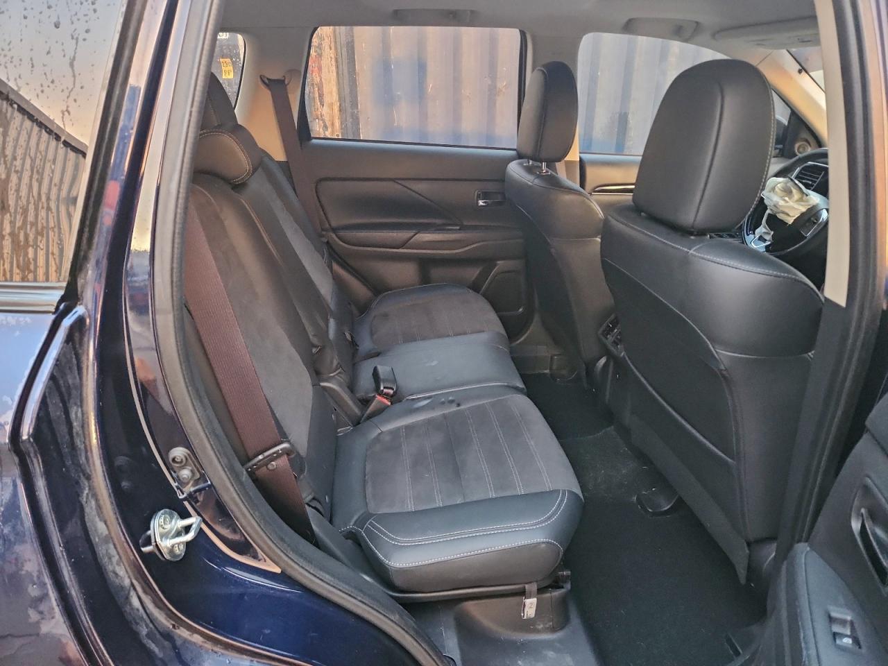2019 MITSUBISHI OUTLANDER SE photo 21