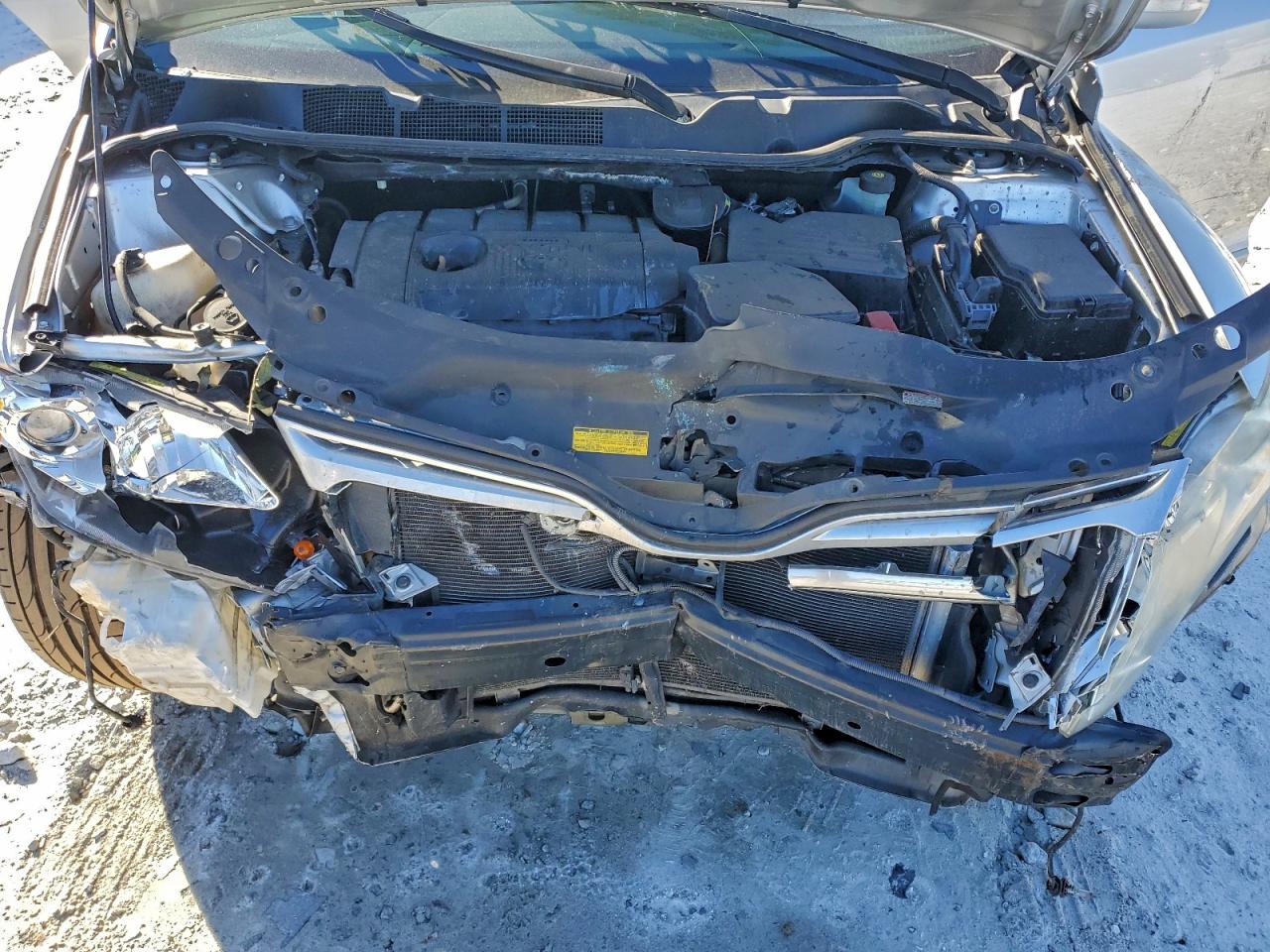 2010 TOYOTA VENZA photo 12