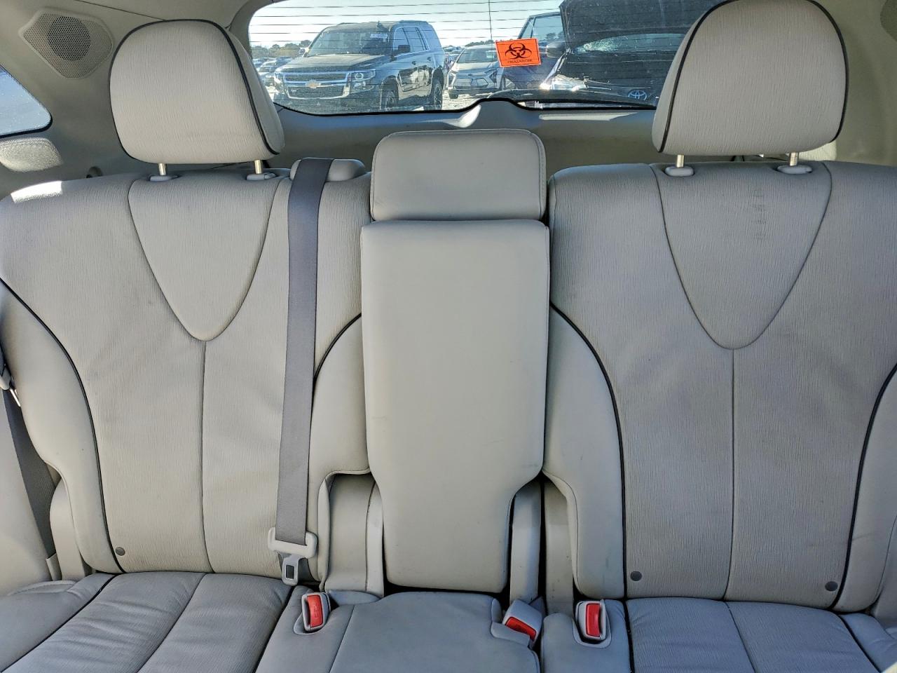 2010 TOYOTA VENZA photo 10