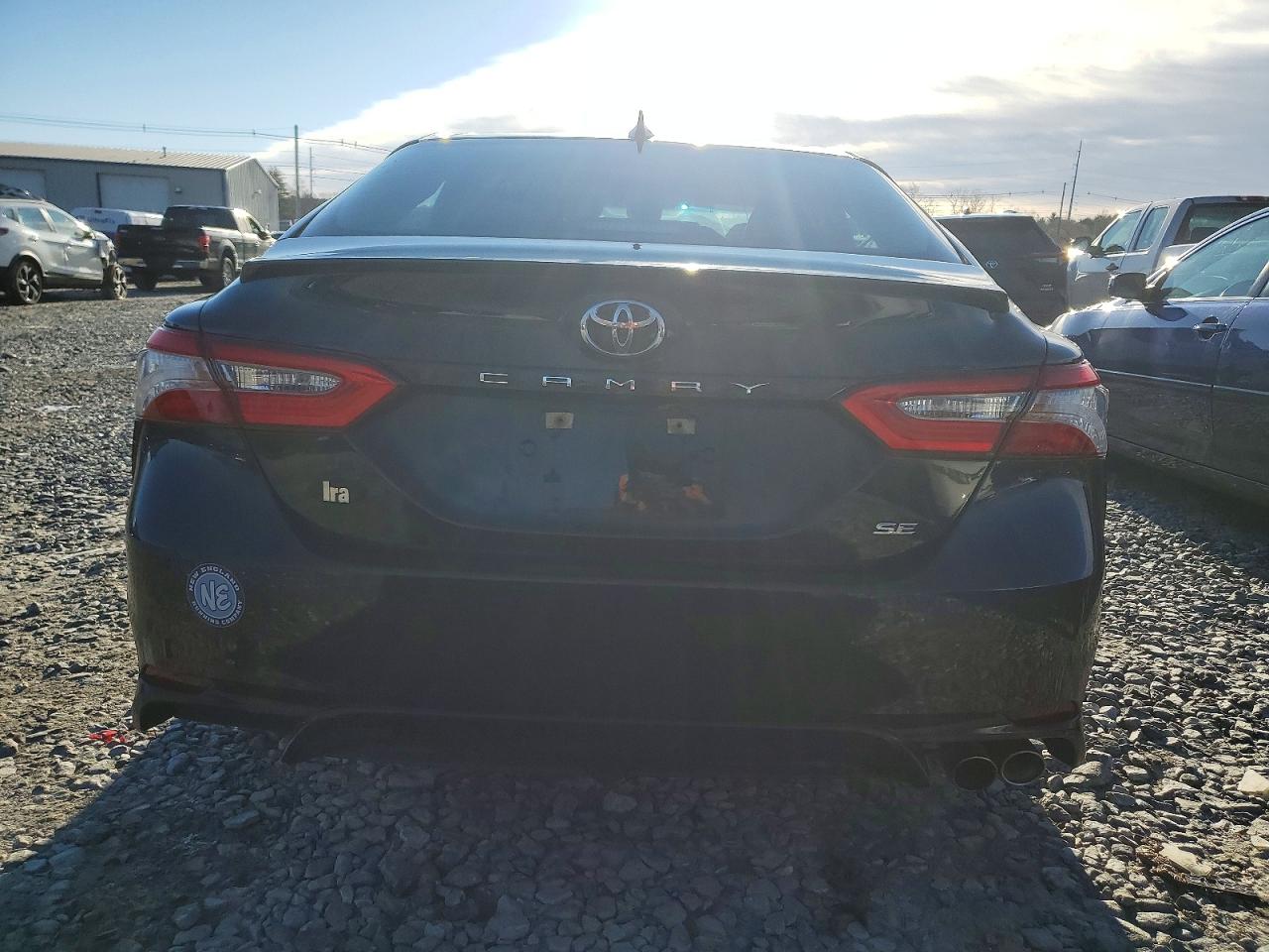2018 TOYOTA CAMRY L photo 6