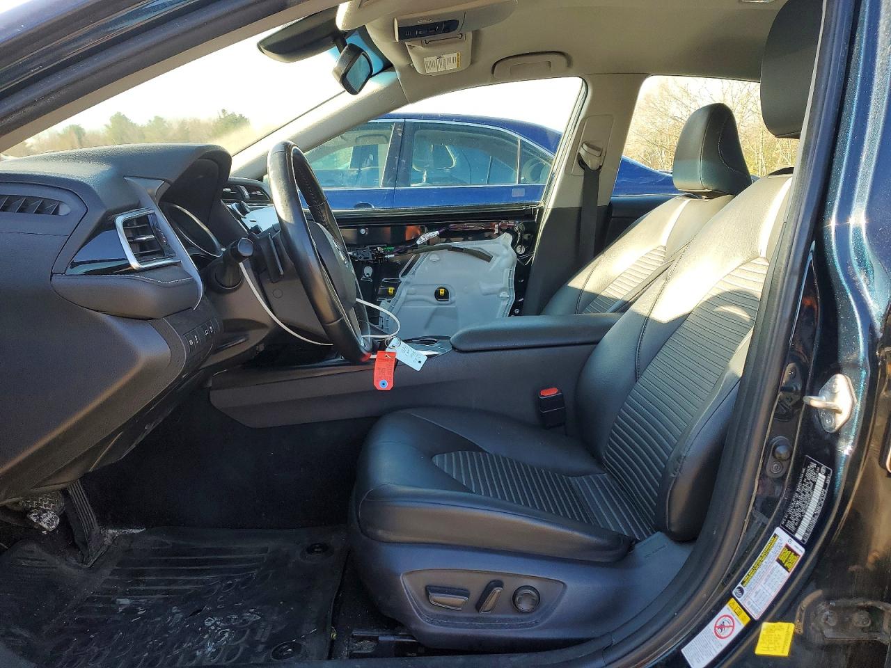 2018 TOYOTA CAMRY L photo 7