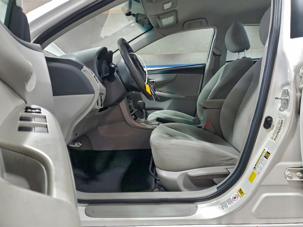 2012 TOYOTA COROLLA BASE photo 7