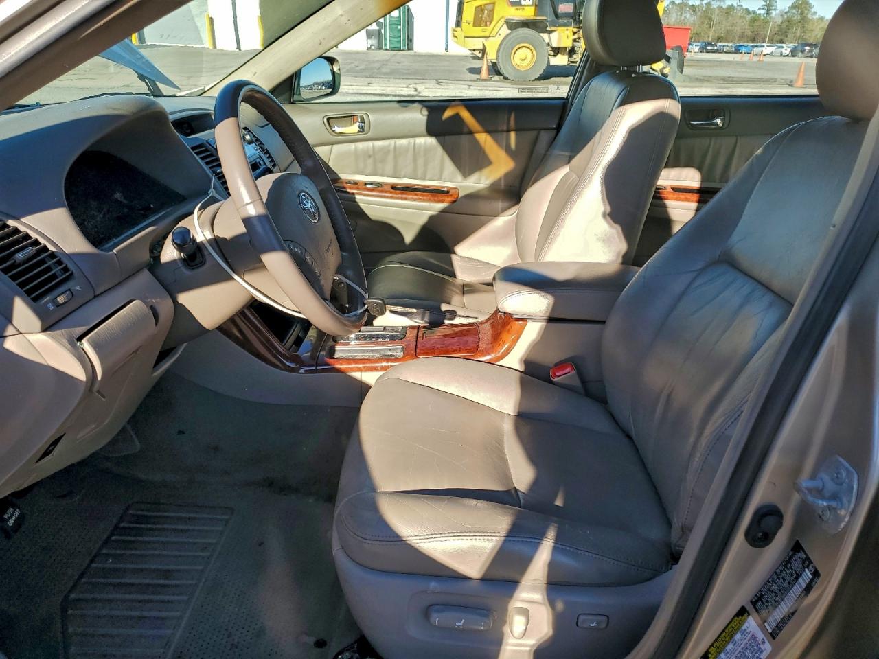 2005 TOYOTA CAMRY LE photo 13