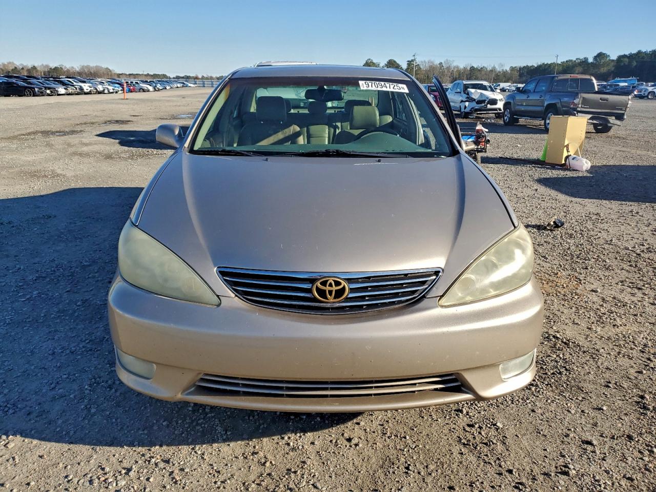 2005 TOYOTA CAMRY LE photo 9