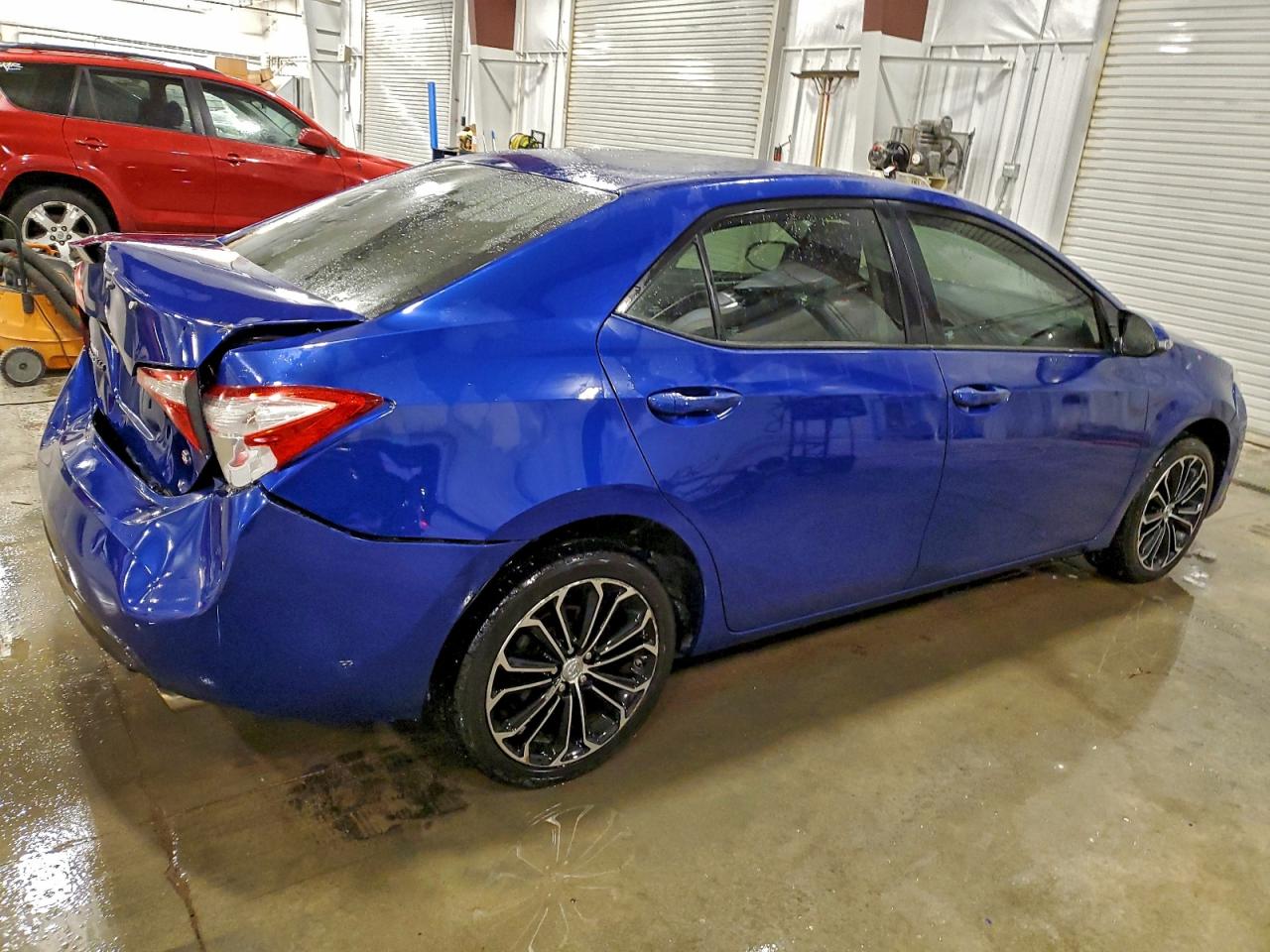2016 TOYOTA COROLLA photo 3