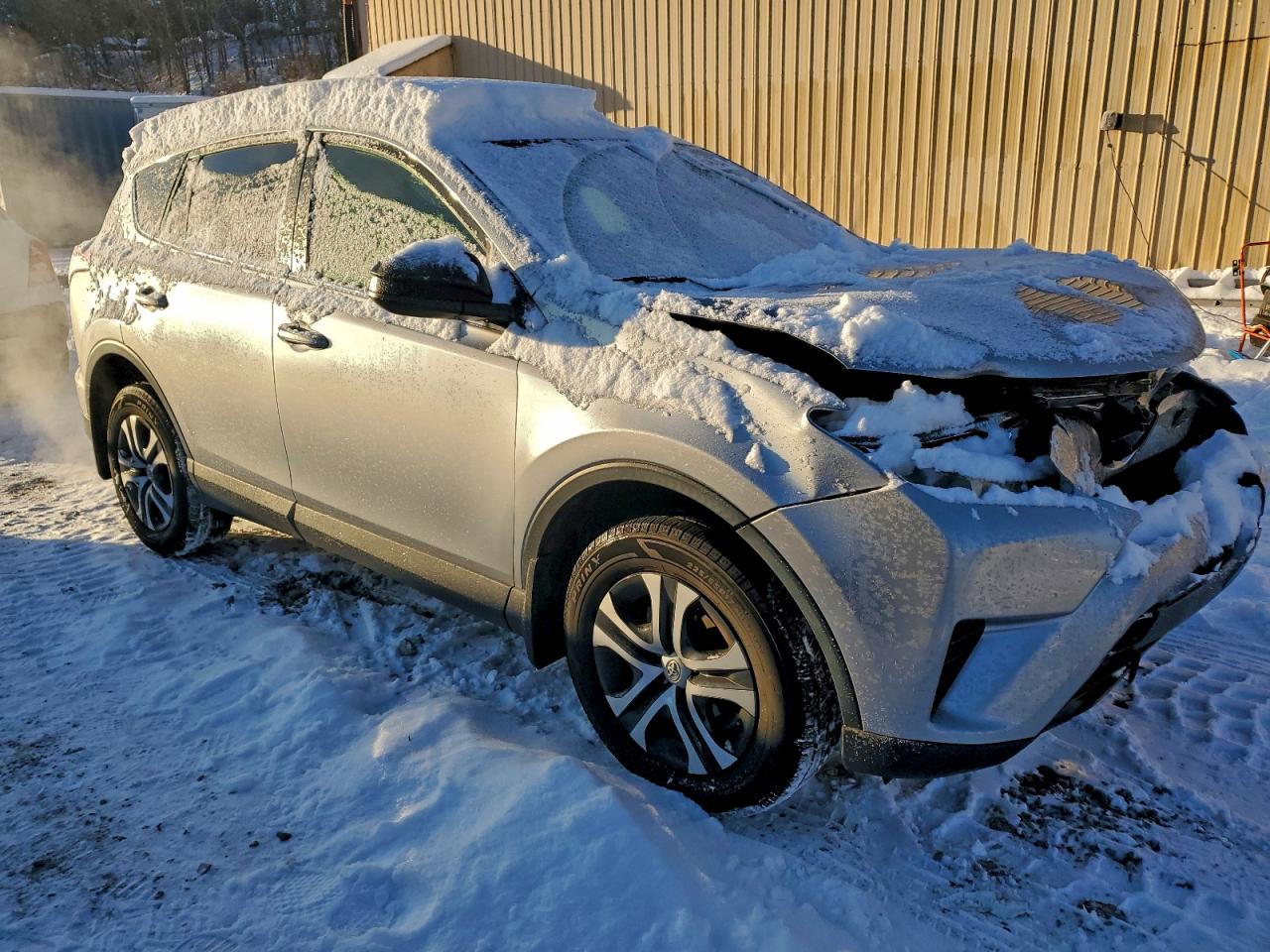 2018 TOYOTA RAV4 LE photo 10