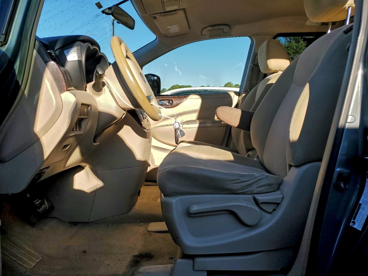 2012 NISSAN QUEST S photo 19