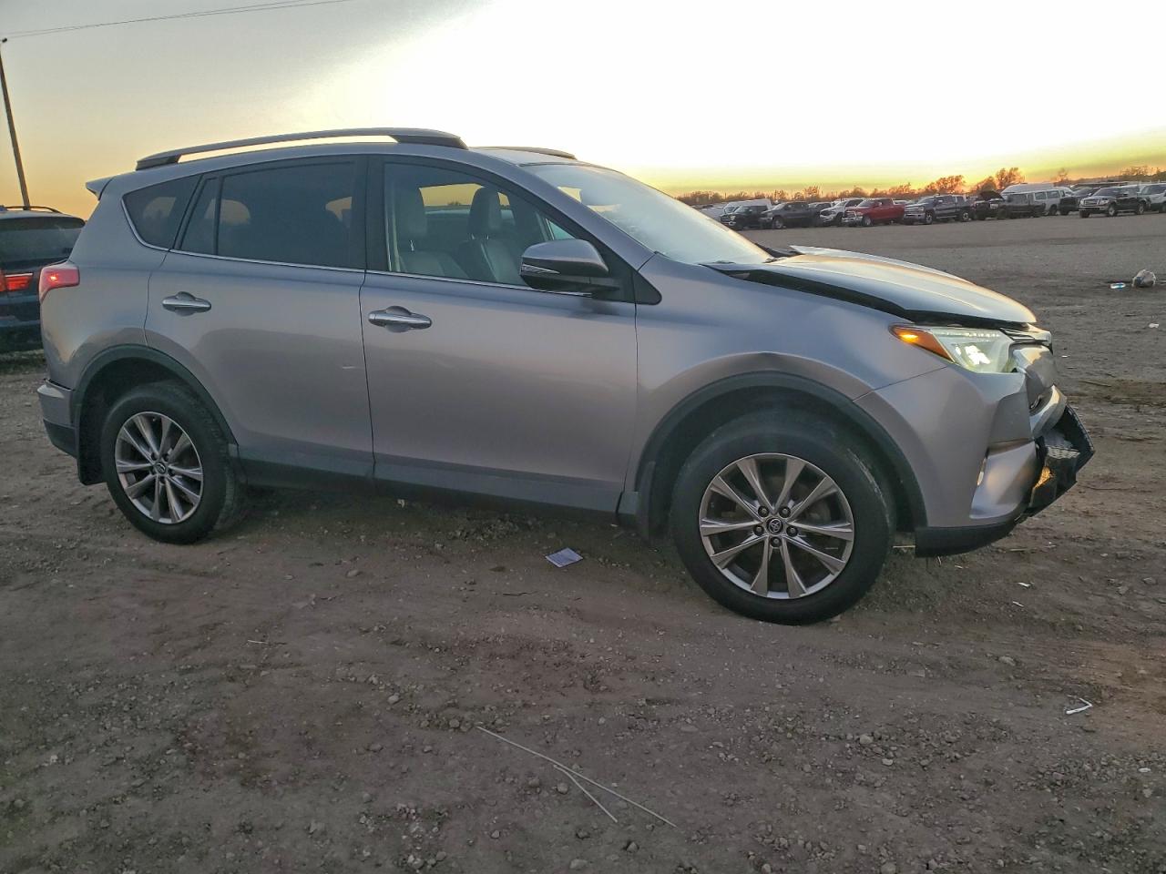 2017 TOYOTA RAV4 LIMITED photo 10