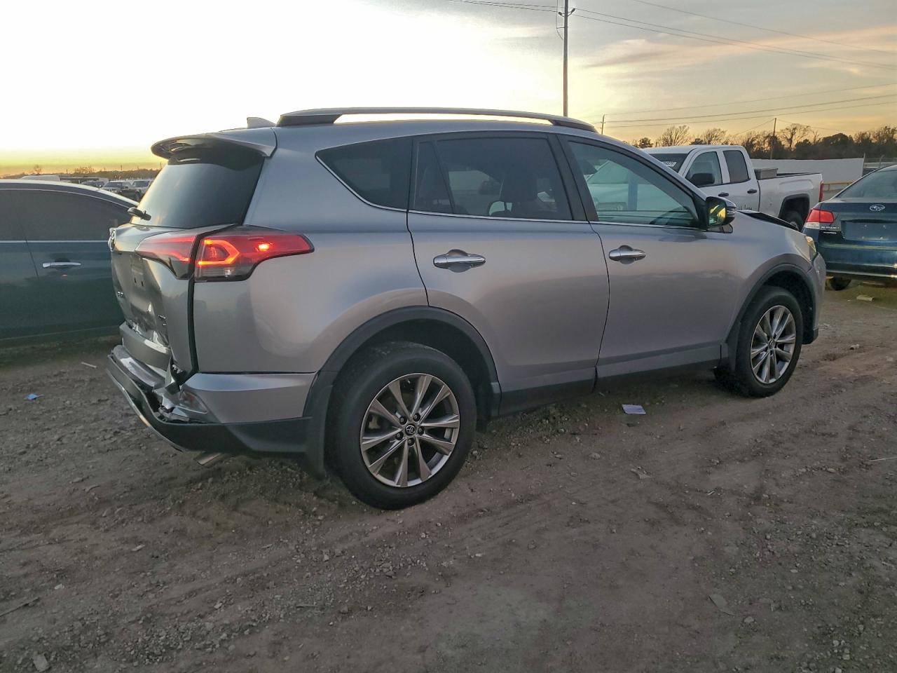 2017 TOYOTA RAV4 LIMITED photo 7