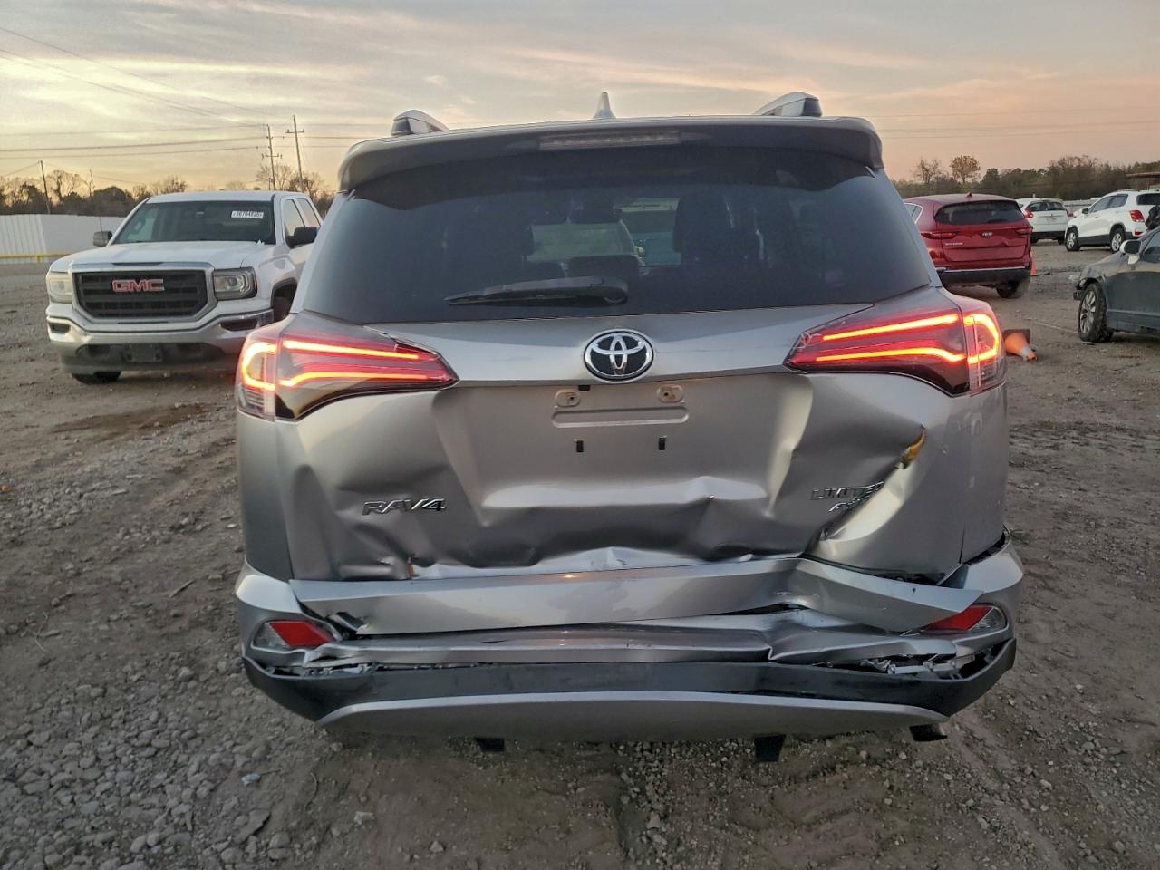 2017 TOYOTA RAV4 LIMITED photo 16