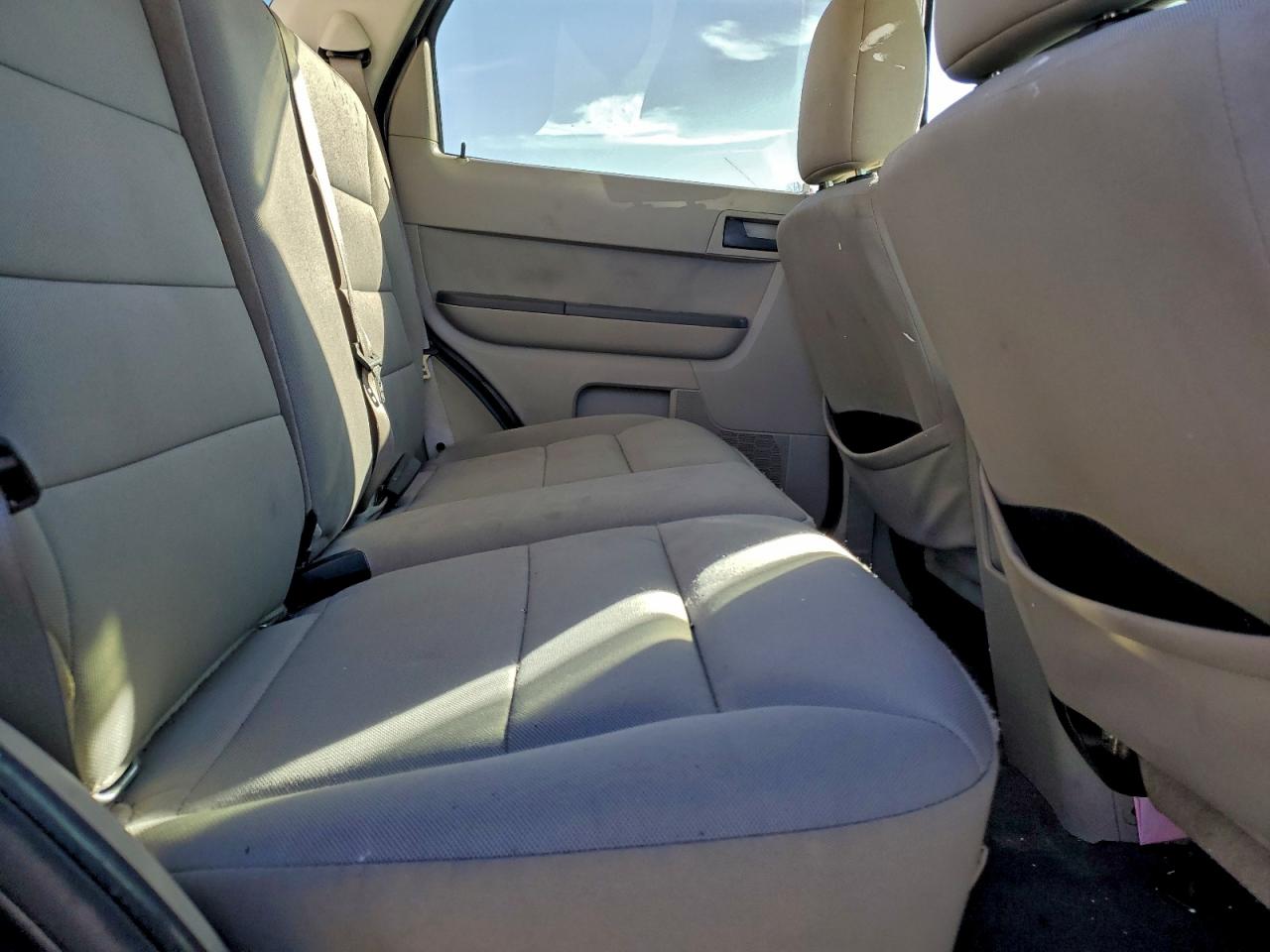 2011 FORD ESCAPE XLT photo 21