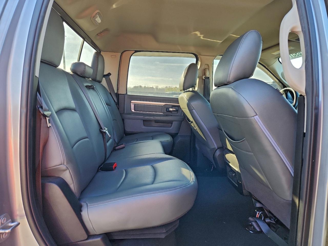 2019 RAM 1500 CLASSIC SLT photo 28