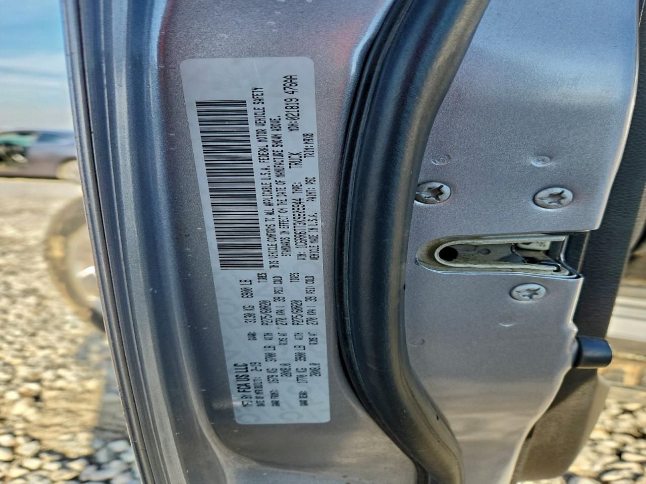 2019 RAM 1500 CLASSIC SLT photo 37