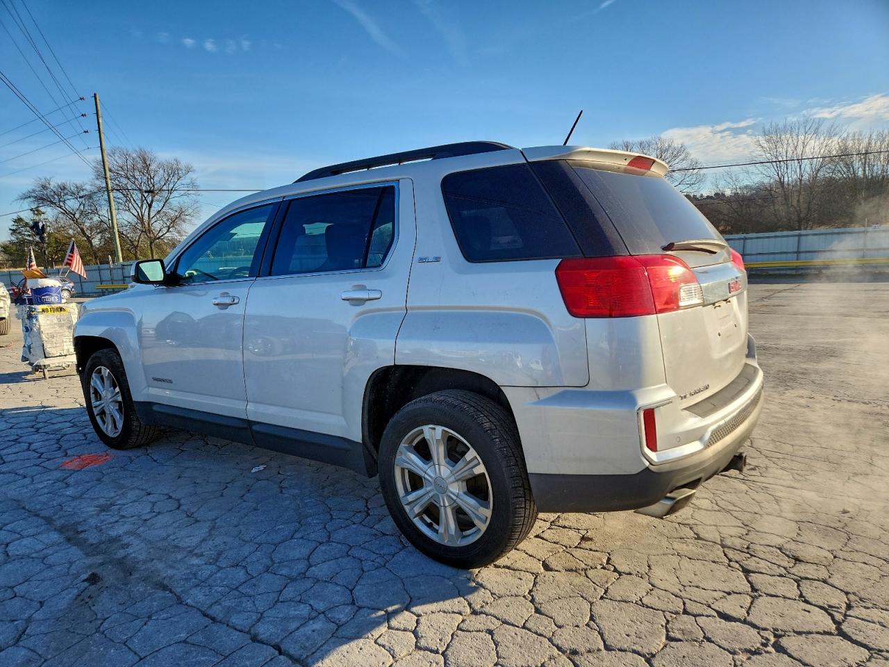 2017 GMC TERRAIN SLE photo 3