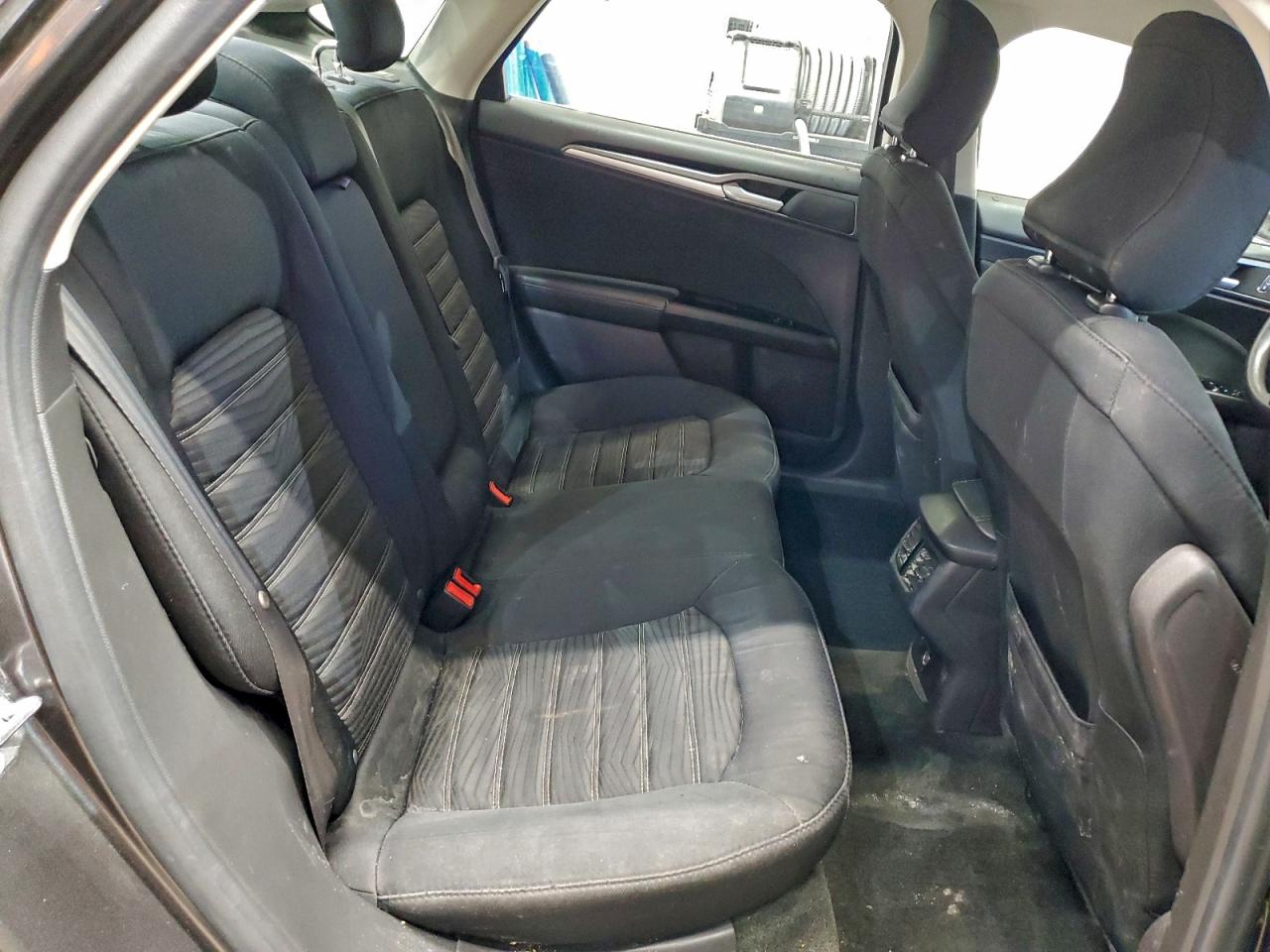 2016 FORD FUSION SE photo 28