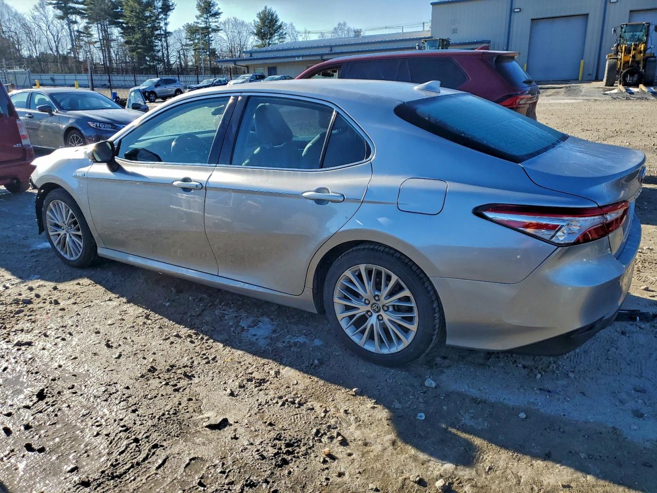 2019 TOYOTA CAMRY HYBRID photo 3