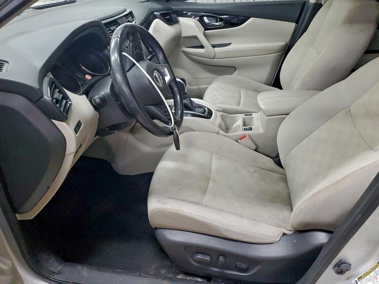 2019 NISSAN ROGUE SPORT S photo 25