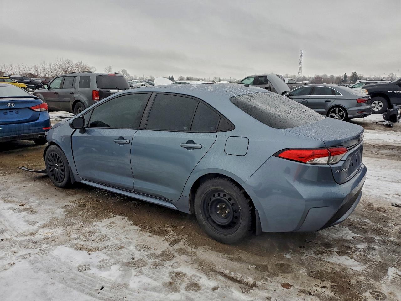 2020 TOYOTA COROLLA LE photo 3