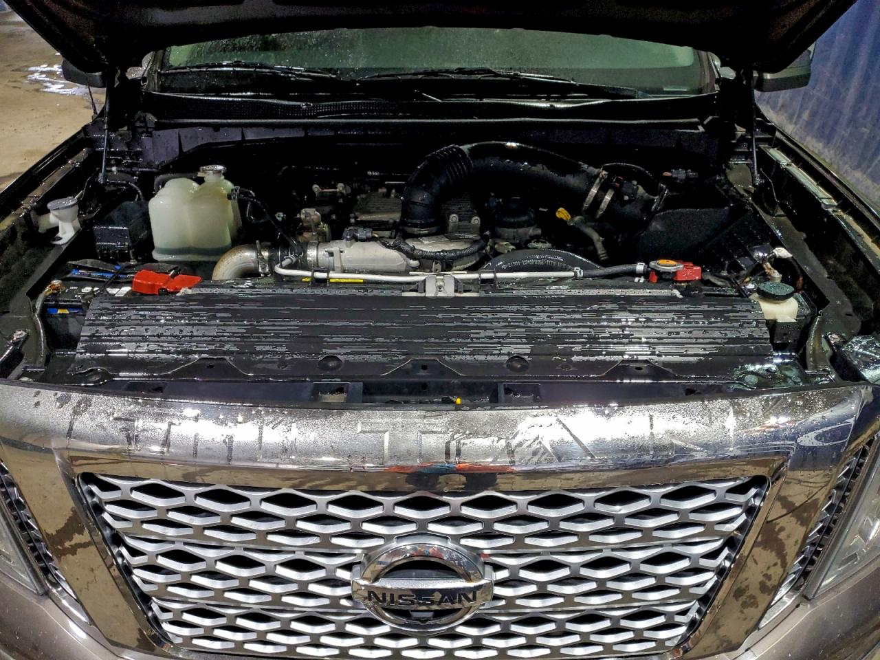 2016 NISSAN TITAN XD SL photo 11