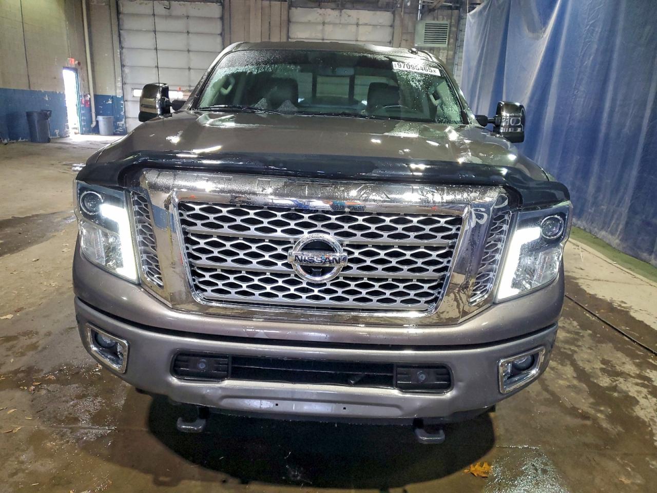 2016 NISSAN TITAN XD SL photo 5
