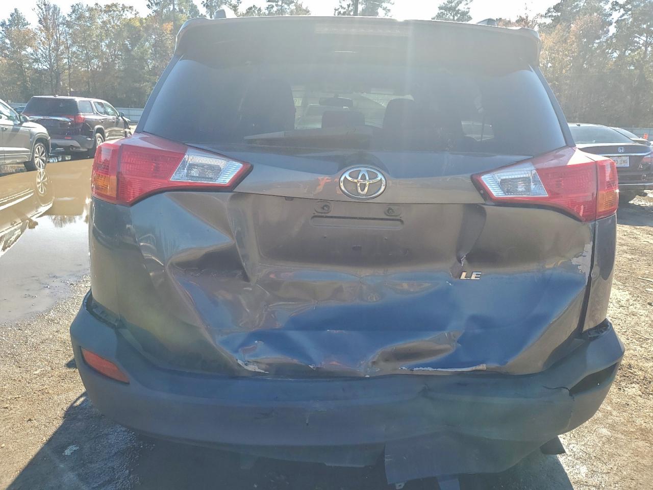 2014 TOYOTA RAV4 LE photo 6