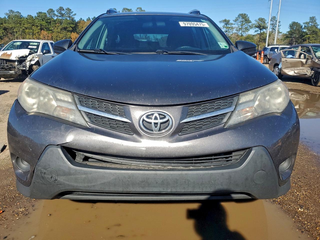 2014 TOYOTA RAV4 LE photo 5